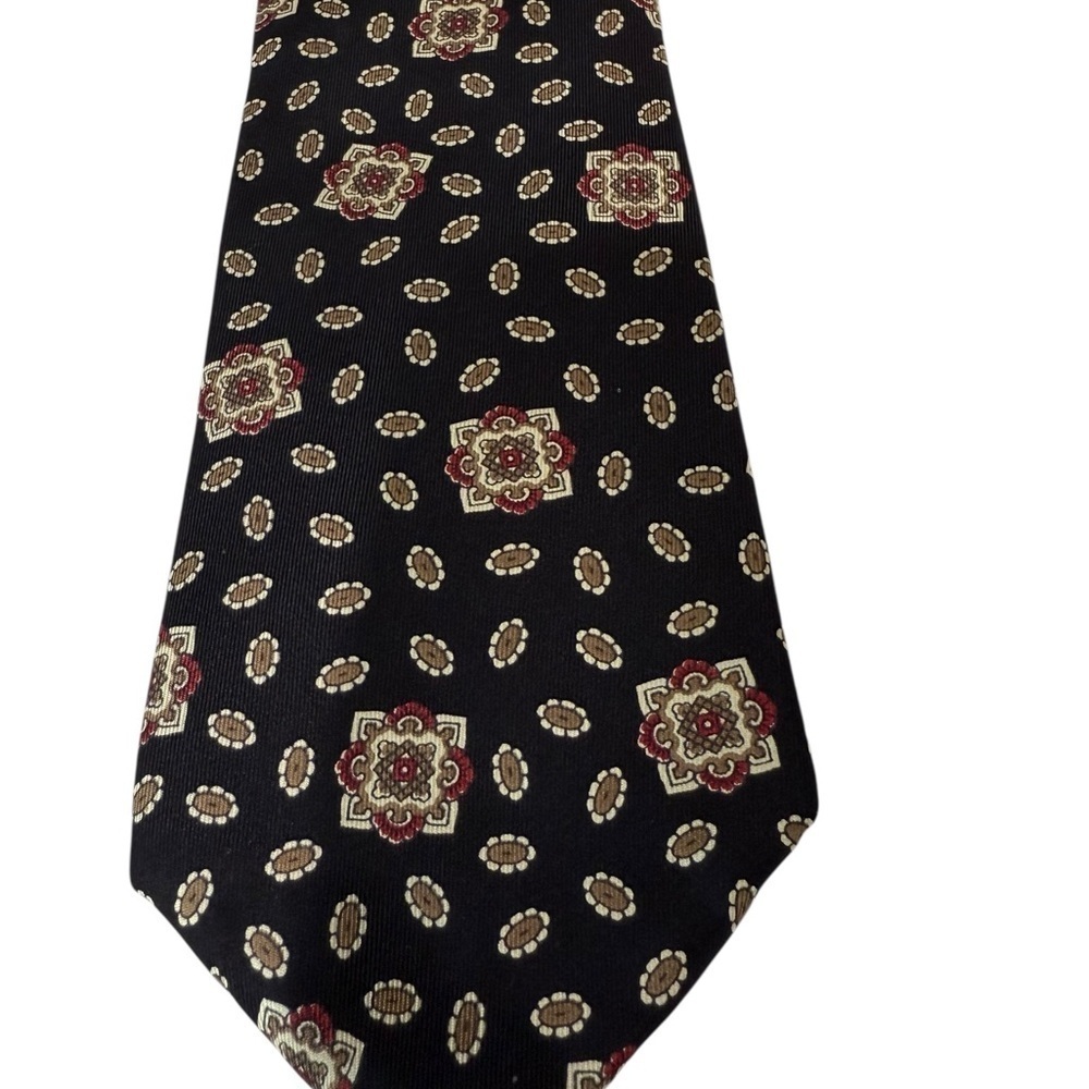 John Henry 56 X 3 1/2 inch Vintage Patterned silk Neck Tie Navy Blue Dad grandpa